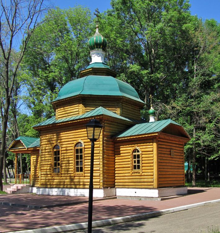 Макаровка. Иоанно-Богословский Макаровский мужской монастырь. Ближний скит. Церковь Сергия Радонежского. общий вид в ландшафте, вид с юго-востока