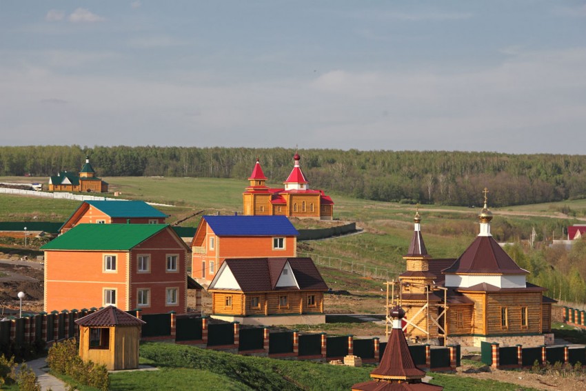 Иоанно-Богословский Макаровский мужской монастырь. Дальняя пустынь, Макаровка (Саранск, город, Республика Мордовия). фасады