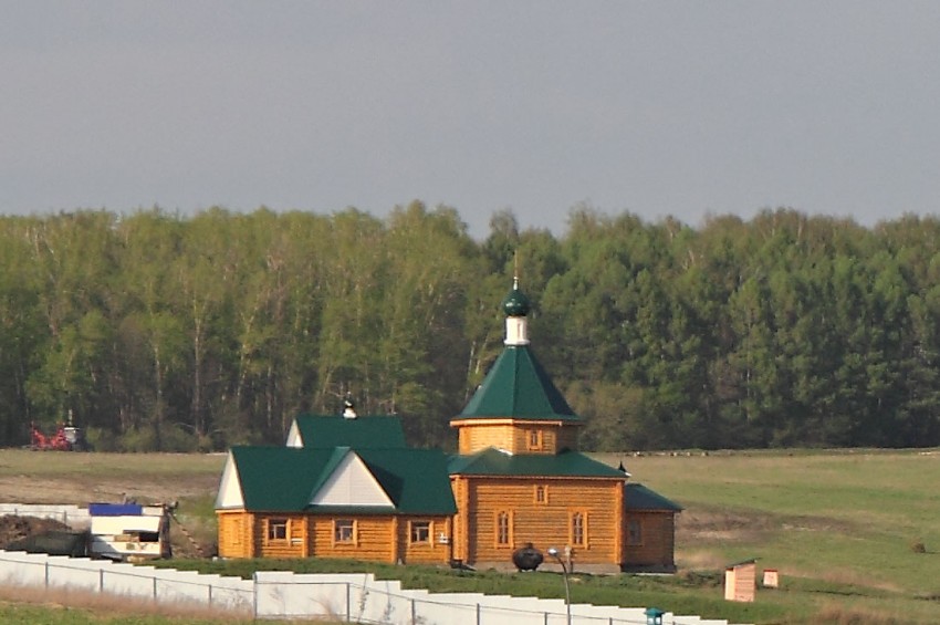 Макаровка. Иоанно-Богословский Макаровский мужской монастырь. Дальняя пустынь. Церковь Модеста, Патриарха Иерусалимского. общий вид в ландшафте