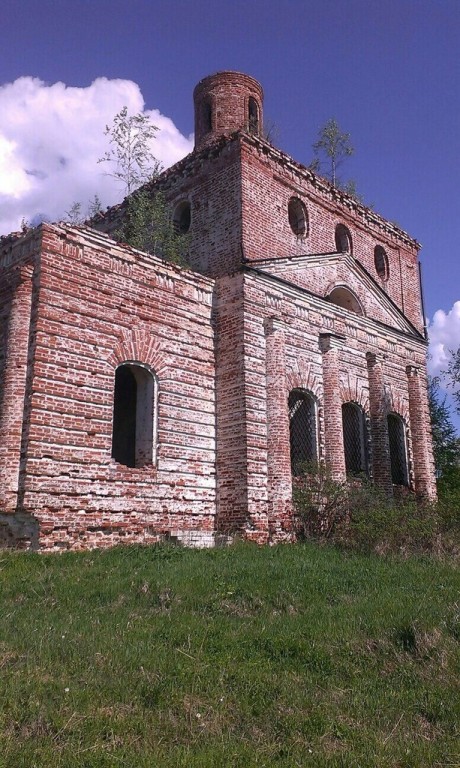 Церковь Троицы Живоначальной, Троица (Виноградовский район, Архангельская область). фасады, Южный фасад. Фотография Руслана Ситова.