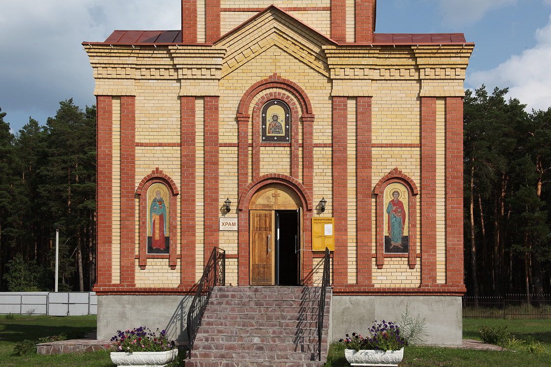 Кетово. Церковь Иоанна Кронштадтского. архитектурные детали, Мозаики на западном фасаде