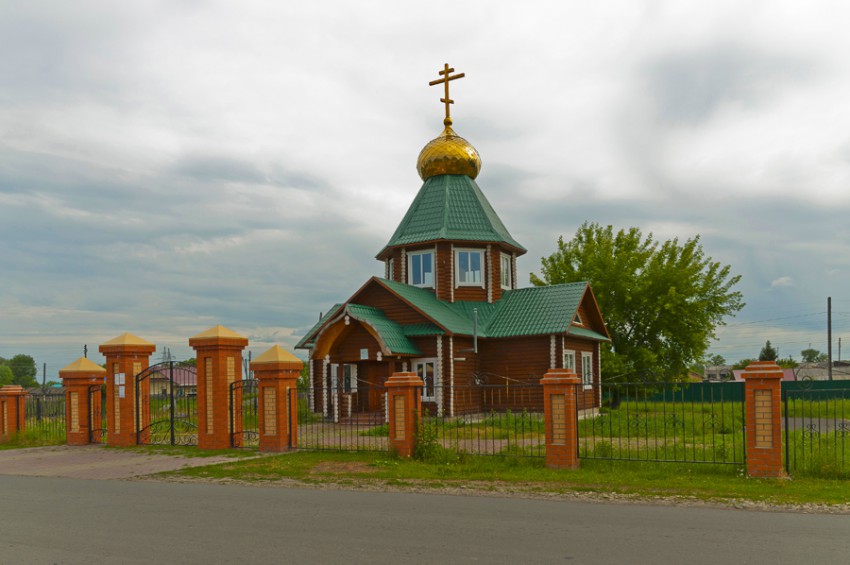 Церковь Преображения Господня, Красный Октябрь (Каргапольский район, Курганская область). общий вид в ландшафте