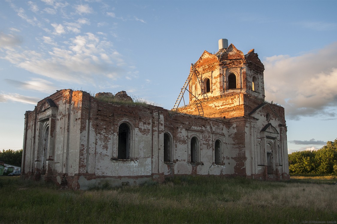 Церковь Иоанна Богослова, Матасы (Петуховский район, Курганская область). фасады