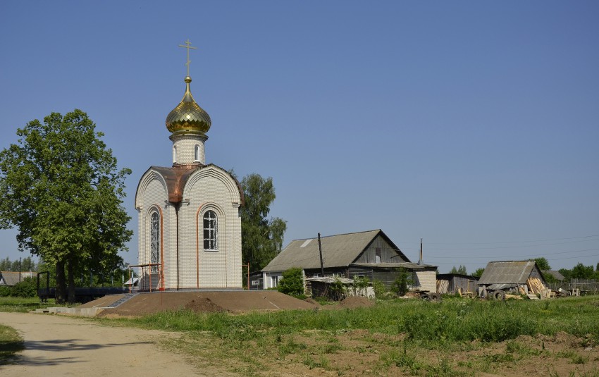 Добрищево. Часовня Николая Чудотворца. общий вид в ландшафте