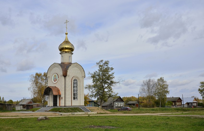 Добрищево. Часовня Николая Чудотворца. общий вид в ландшафте