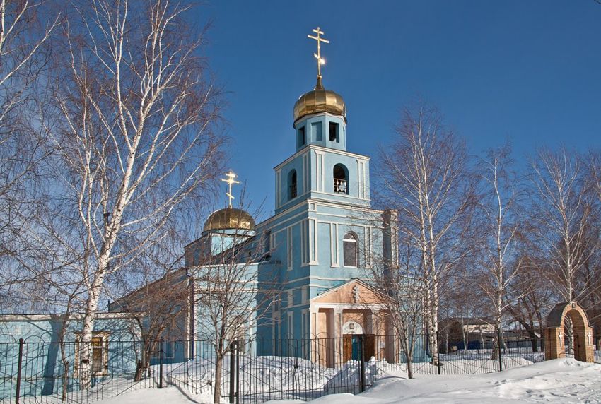 Чапаевск. Церковь Николая Чудотворца. общий вид в ландшафте