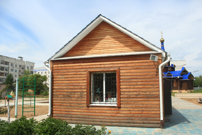 Церковь Казанской иконы Божией Матери на Берсоле (новая), Чапаевск (Чапаевск, город, Самарская область). дополнительная информация, Здание церковной лавки и ризницы на прихрамовой территории
