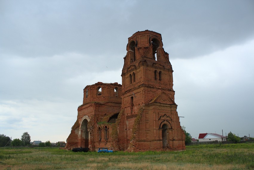 Дергачи. Церковь Михаила Архангела. фасады