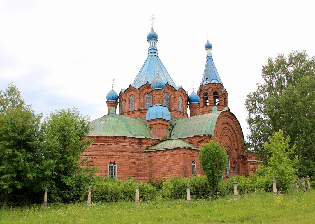 Церковь Троицы Живоначальной, Зыково (Луговское) (Нолинский район, Кировская область). фасады