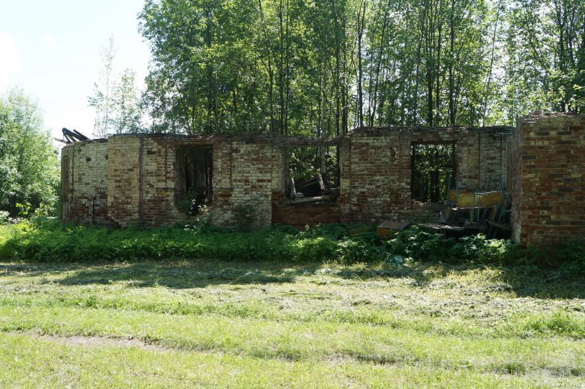 Церковь Димитрия Солунского, Дмитриевское (Краснобаковский район, Нижегородская область). фасады