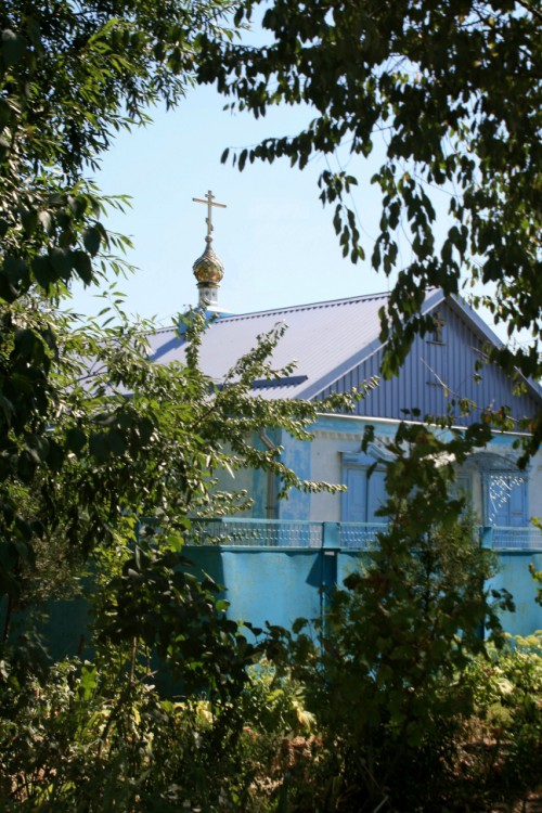 Кореновск. Церковь Успения Пресвятой Богородицы. общий вид в ландшафте