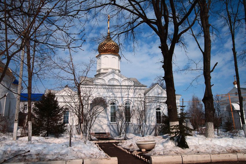 Пайгармский Параскево-Вознесенский женский монастырь. Часовня-усыпальница игуменьи Параскевы, Пайгарма (Рузаевский район, г. Рузаевка, Республика Мордовия). общий вид в ландшафте