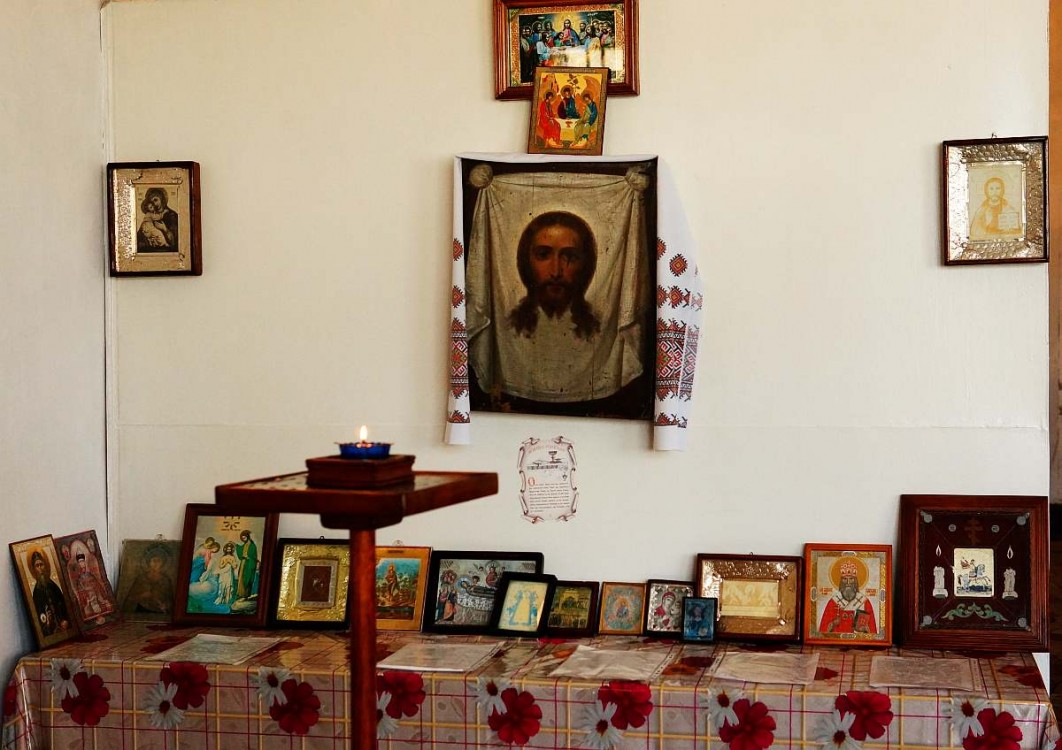 Молитвенный дом Георгия Победоносца, Улыбино (Искитимский район, Новосибирская область). интерьер и убранство, Как говорят прихожане, икона была найдена прямо на дороге возле села