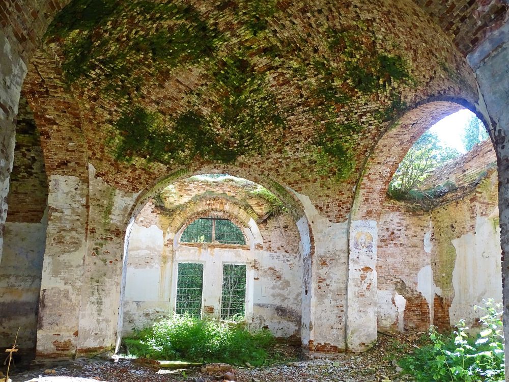 Церковь Митрофана Воронежского, Дубровка, урочище (Сандовский район, Тверская область). архитектурные детали