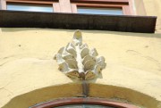 Церковь Владимирской иконы Божией Матери, Барельеф над окном южного фасада, Иркутск, Иркутск, город, Иркутская область