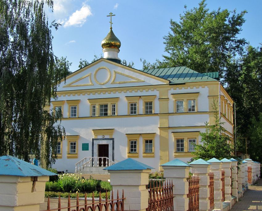 Саранск. Церковь Богоявления Господня. общий вид в ландшафте, вид с юго-востока