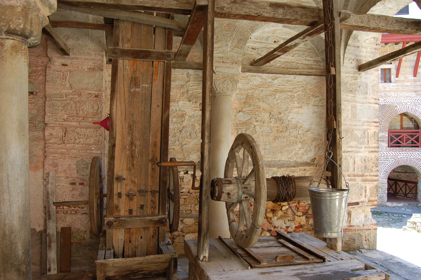 Монастырь Хиландар, Афон (Ἀθως) (Айон-Орос (Άγιον Όρος), Греция). дополнительная информация, Экспозиция архаики