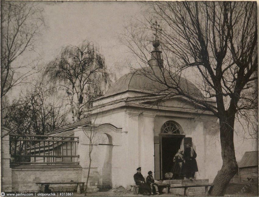 Паломническая часовня при церкви Владимирской иконы Божией Матери, Мытищи (Мытищинский городской округ и гг. Долгопрудный, Лобня, Московская область). архивная фотография, Фото с сайта pastvu.ru  Фото 1890-1900 гг.