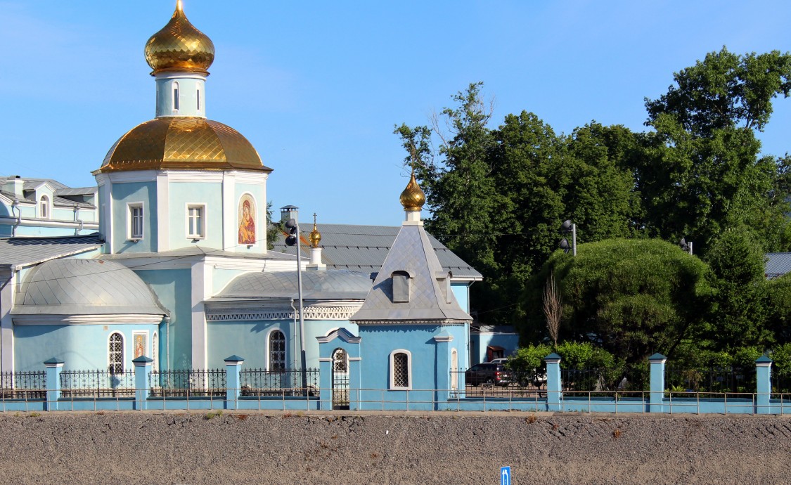 Мытищи. Паломническая часовня при церкви Владимирской иконы Божией Матери. общий вид в ландшафте