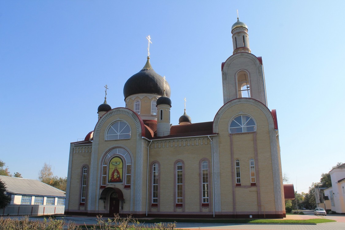 Городовиковск. Церковь Алексия царевича. фасады
