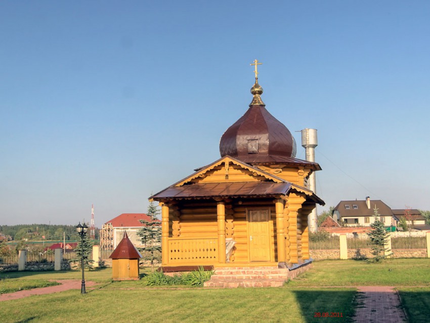 Часовня Иверской иконы Божией Матери, Бушарино (Одинцовский городской округ и ЗАТО Власиха, Краснознаменск, Московская область). общий вид в ландшафте