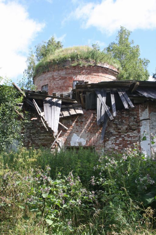 Бекрень. Церковь Рождества Христова. фасады