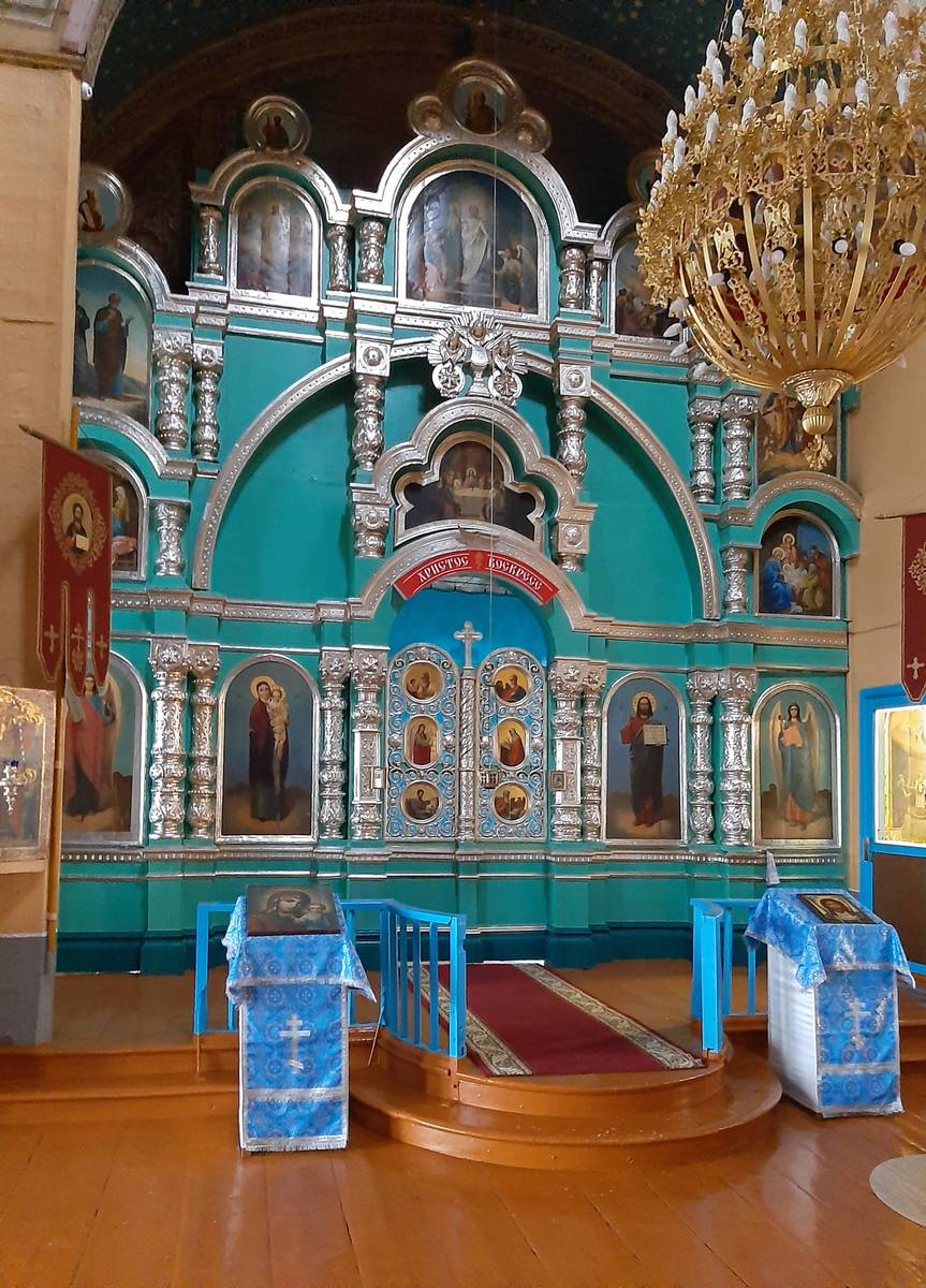 Центральный иконостас, интерьер и убранство. Церковь Покрова Пресвятой Богородицы, Волчанка (Красноармейский район, Самарская область)