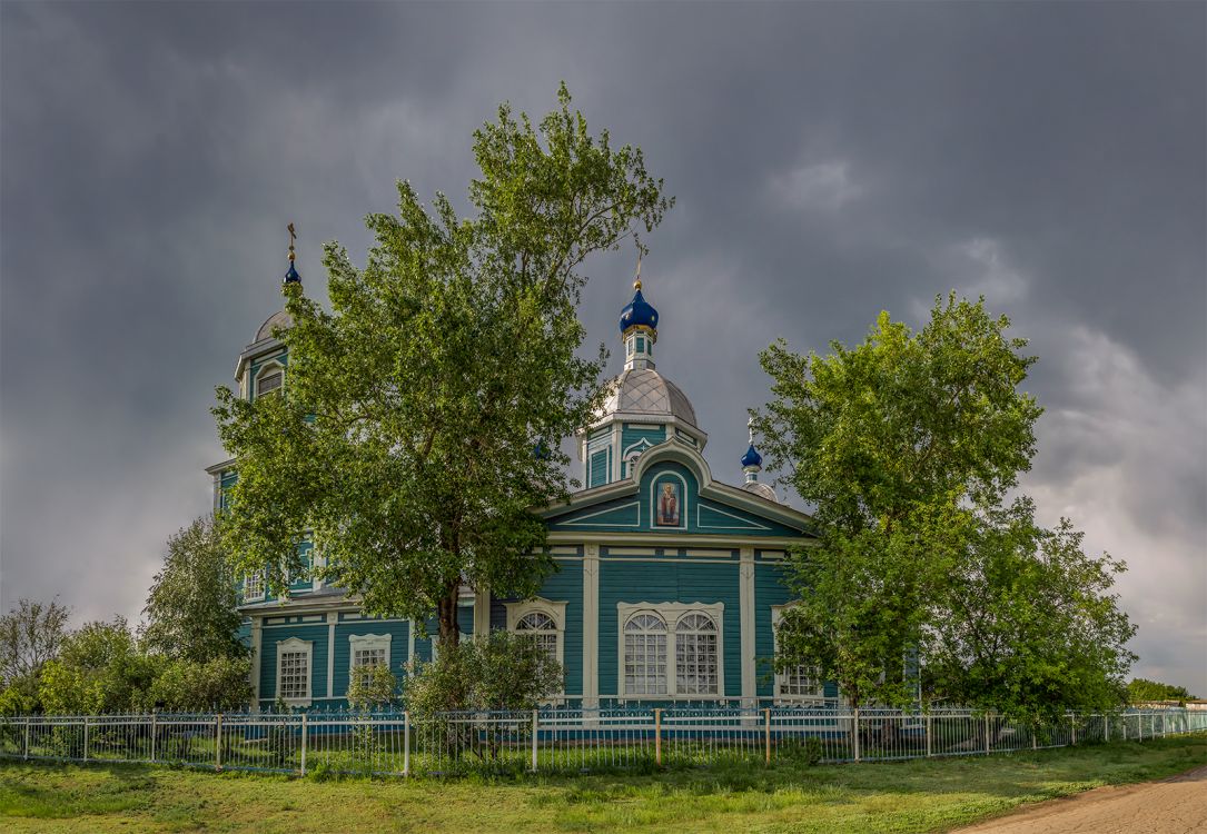 Высокое. Церковь Михаила Архангела. фасады