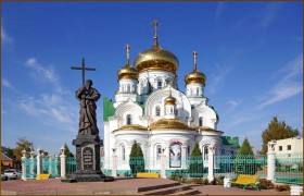 Батайск. Церковь Троицы Живоначальной