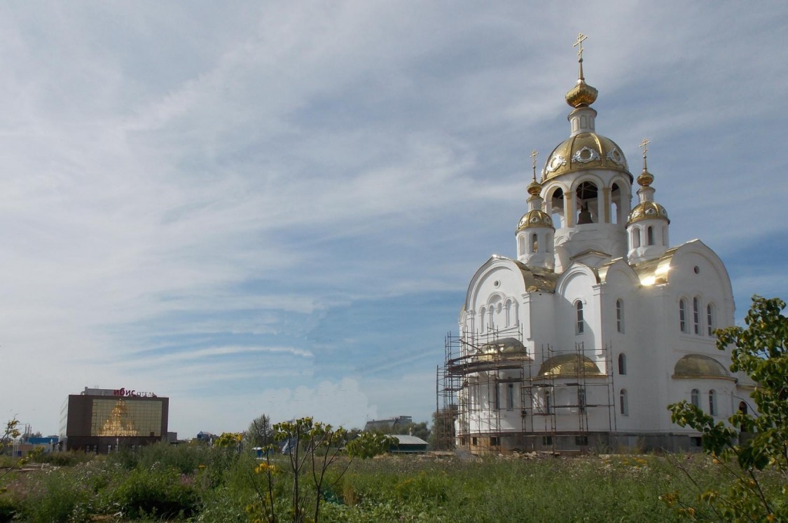 Ступино. Церковь Всех Святых, в земле Российской просиявших. общий вид в ландшафте
