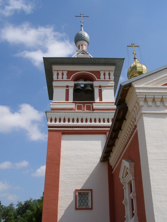 Батайск. Церковь Вознесения Господня (новая). фасады, Колокольня. Вид с запада.
