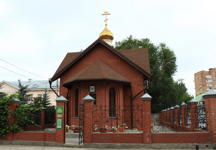 Тольятти. Церковь Ксении Петербургской. общий вид в ландшафте