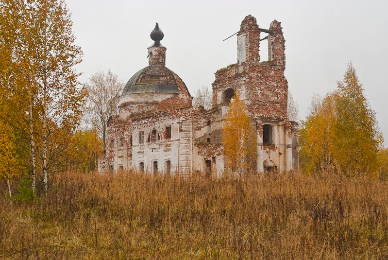 Шалгободуновский погост. Церковь Спаса Преображения. фасады