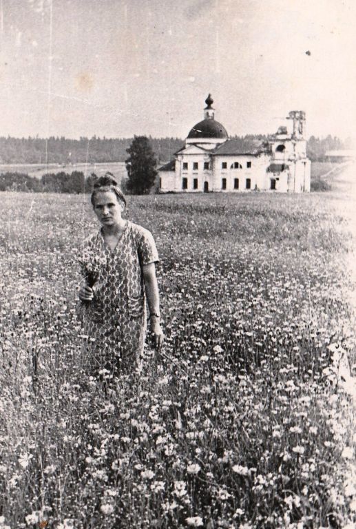 Шалгободуновский погост. Церковь Спаса Преображения. архивная фотография, Из архива Марии Шороховой (Беляевой): 