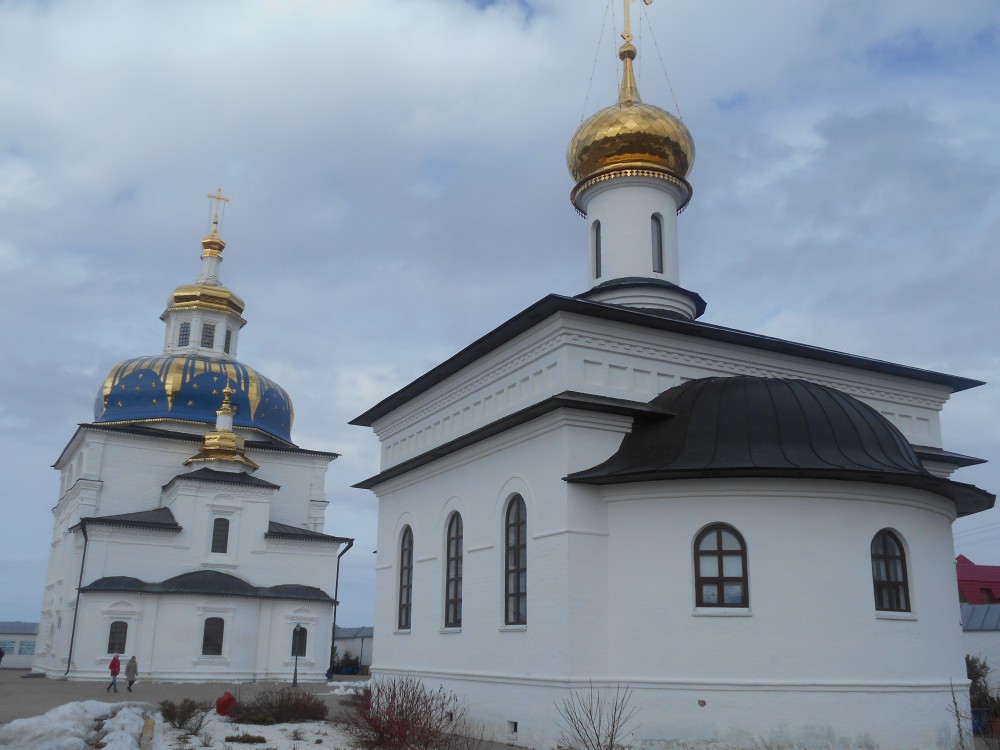 Абалак. Абалакский Знаменский монастырь. Церковь Новомучеников и исповедников Церкви Русской. фасады