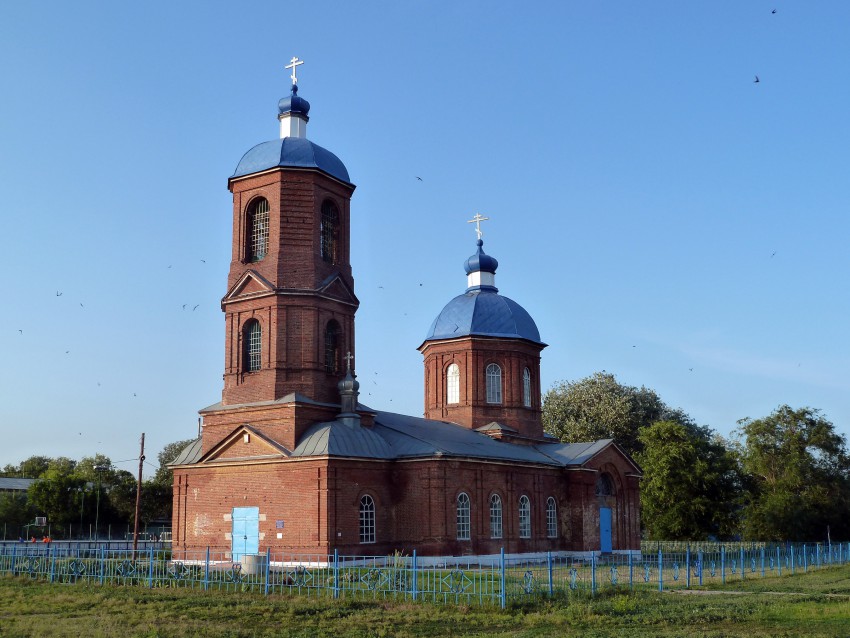 Церковь Димитрия Солунского, Сухая Вязовка (Волжский район, Самарская область). общий вид в ландшафте