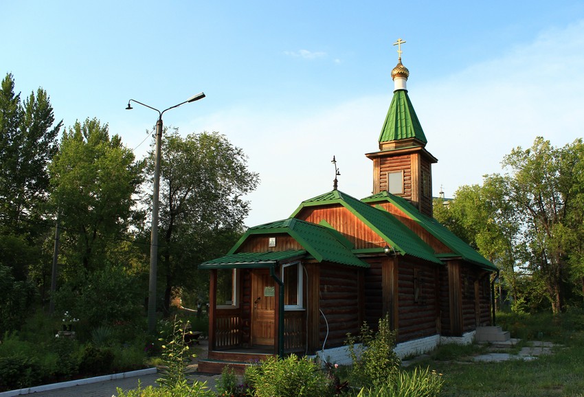 Сызрань. Церковь Пантелеимона Целителя при Центральной городской больнице. общий вид в ландшафте