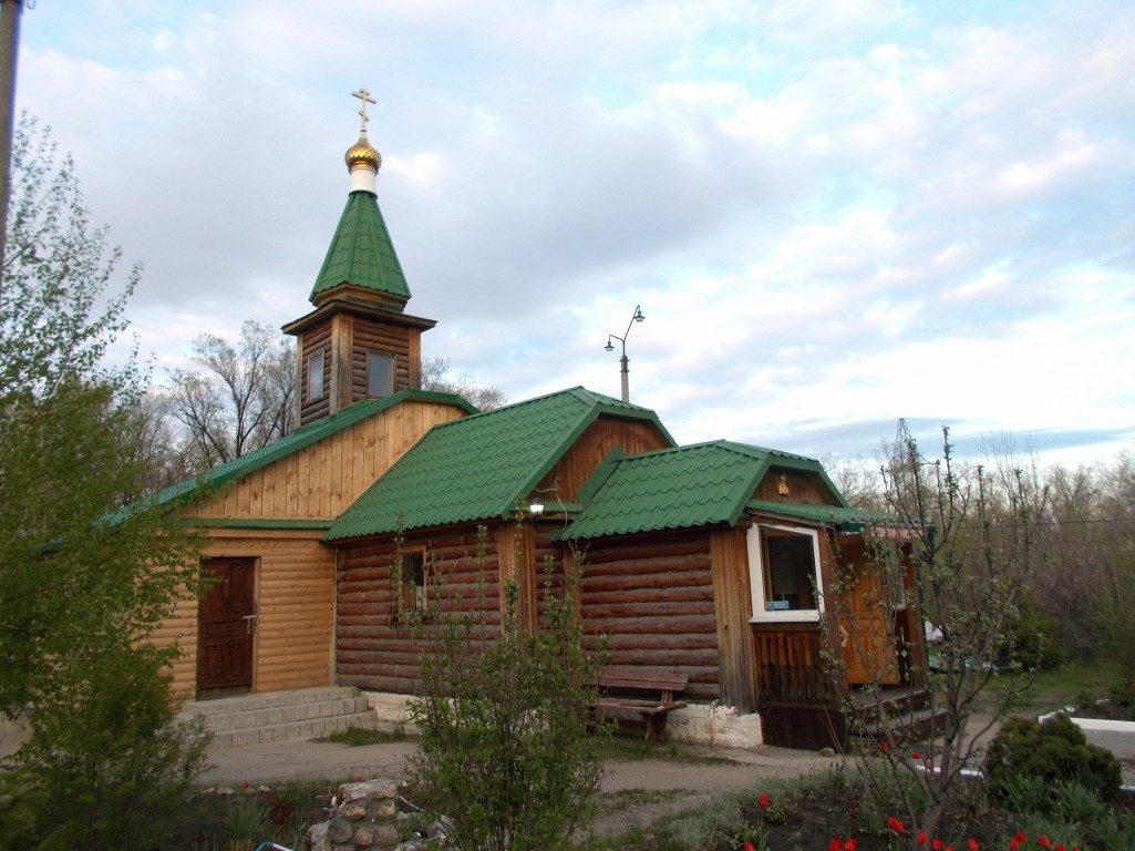 Сызрань. Церковь Пантелеимона Целителя при Центральной городской больнице. фасады