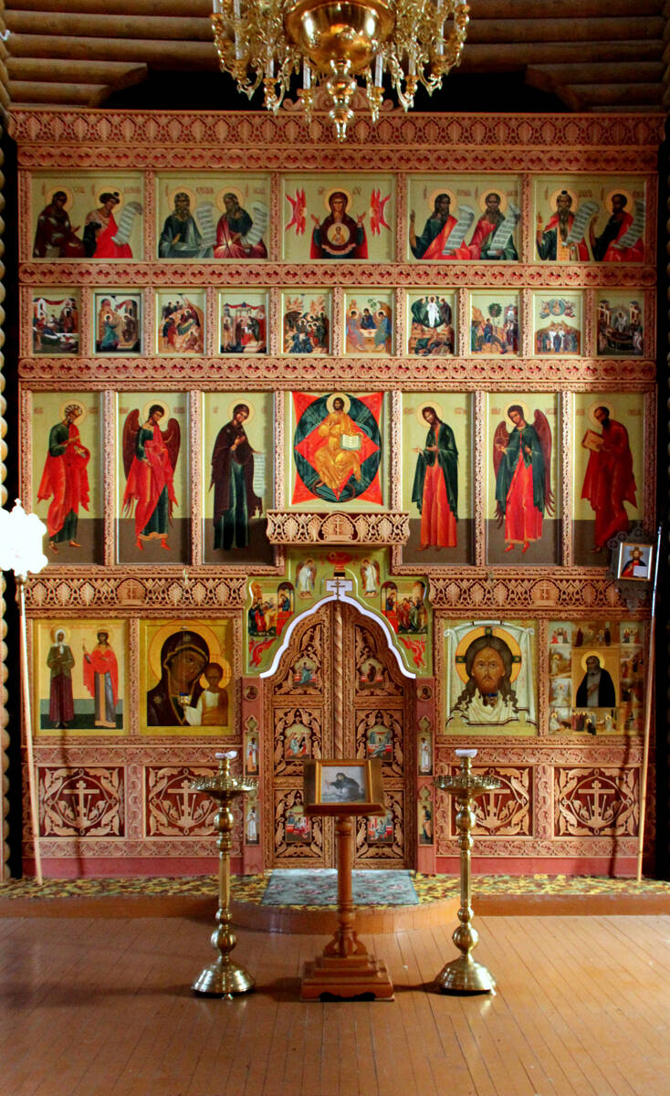 Серафимовский монастырь. Церковь Серафима Саровского, Татьяновский (Марьяновский район, Омская область). интерьер и убранство, Иконостас