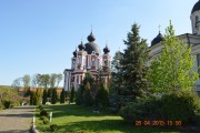 Рождества Пресвятой Богородицы Курковский мужской монастырь. Собор Рождества Пресвятой Богородицы, , Курки, Оргеевский район, Молдова