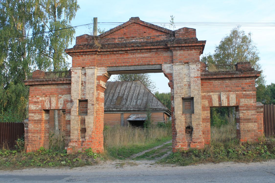 Церковь Казанской иконы Божией Матери (старая), Богородское (Варнавинский район, Нижегородская область). фасады, Ворота церковной ограды старой церкви