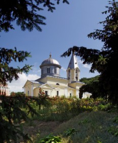 Бурсук (Хынку). Параскевиевский монастырь. Церковь Параскевы Пятницы