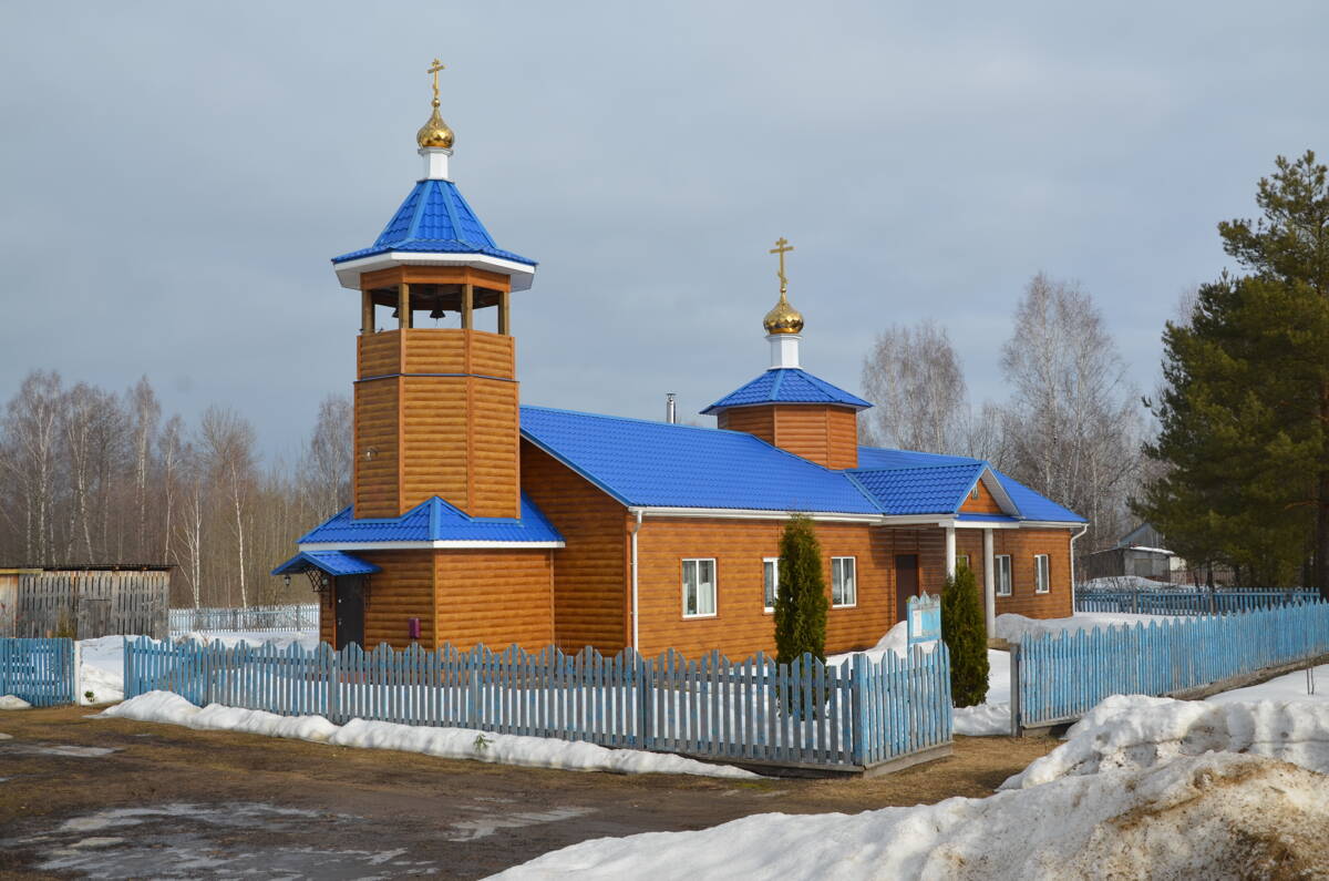 Церковь Покрова Пресвятой Богородицы, Садовище (Куйбышевский район, Калужская область). фасады, Вид с юго-запада