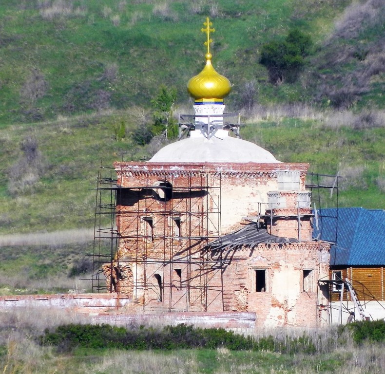 Симеоновский Благовещенский мужской монастырь. Церковь Благовещения Пресвятой Богородицы, Кашпирский монастырь, урочище (Сызранский район, Самарская область). фасады, Вид с Волги