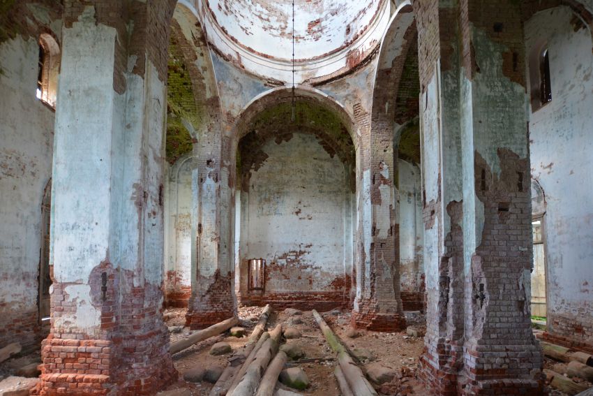 Церковь Михаила Архангела, Локотцы (Лихославльский район, Тверская область). интерьер и убранство, Западная сторона основного объема