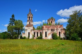 Локотцы. Церковь Михаила Архангела