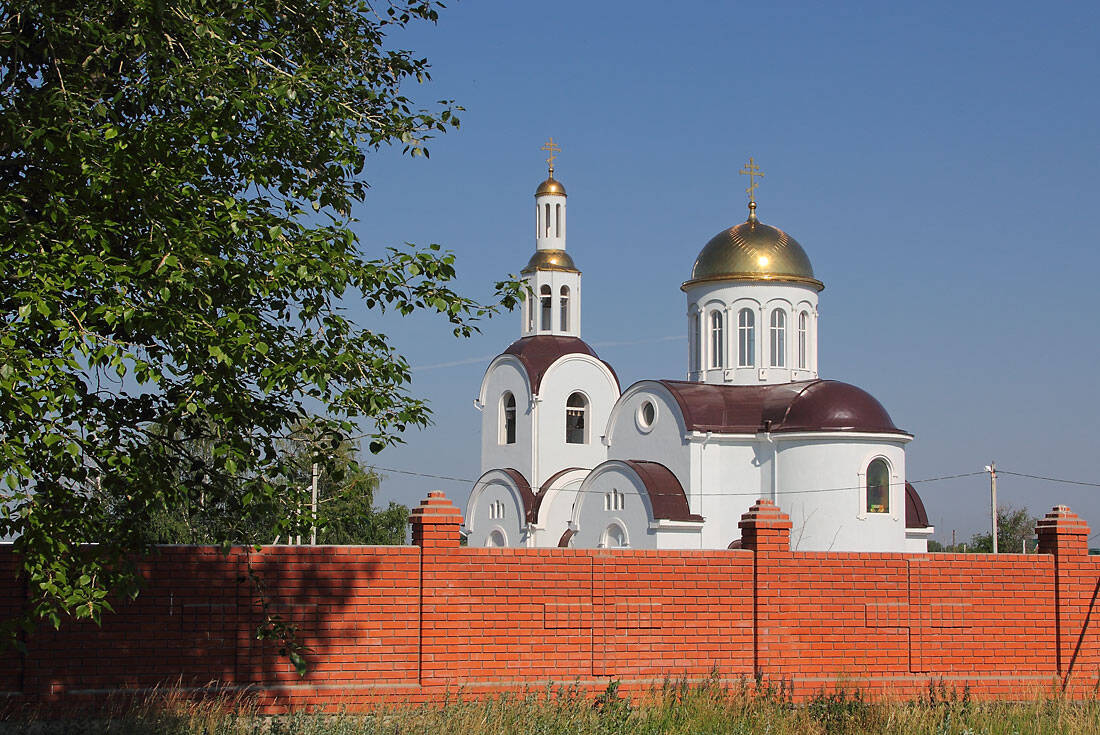 Церковь Георгия Победоносца (новая), Георгиевка (Кинельский район, Самарская область). общий вид в ландшафте