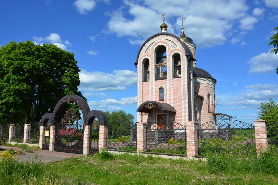 Церковь Вонифатия, Лосня (Починковский район, Смоленская область). общий вид в ландшафте