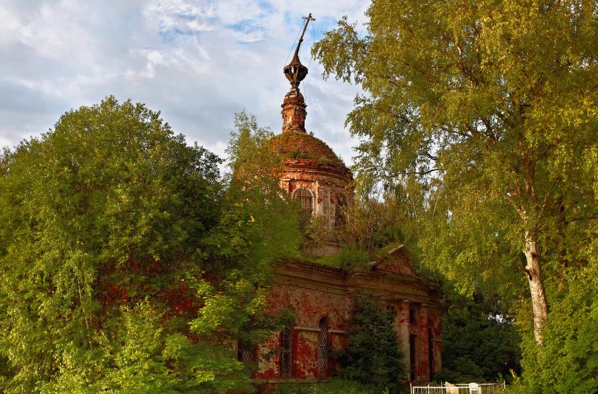 Церковь Воздвижения Креста Господня, Завидовская Горка (Кесовогорский район, Тверская область). фасады