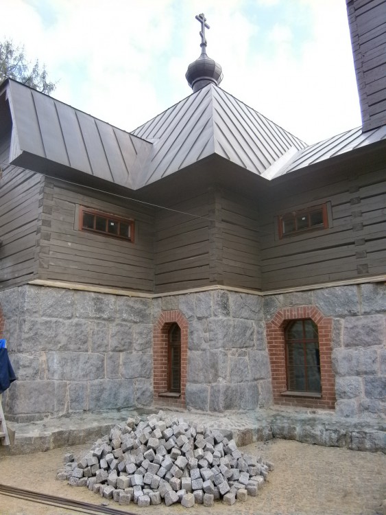 Церковь Троицы Живоначальной, Огоньки (Выборгский район, Ленинградская область). архитектурные детали
